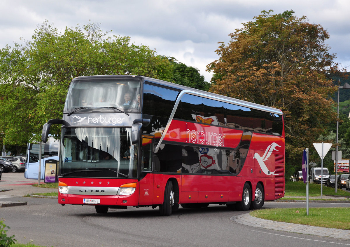 Setra 431 DT von Herburger Reisen aus �sterreich in Krems gesehen.