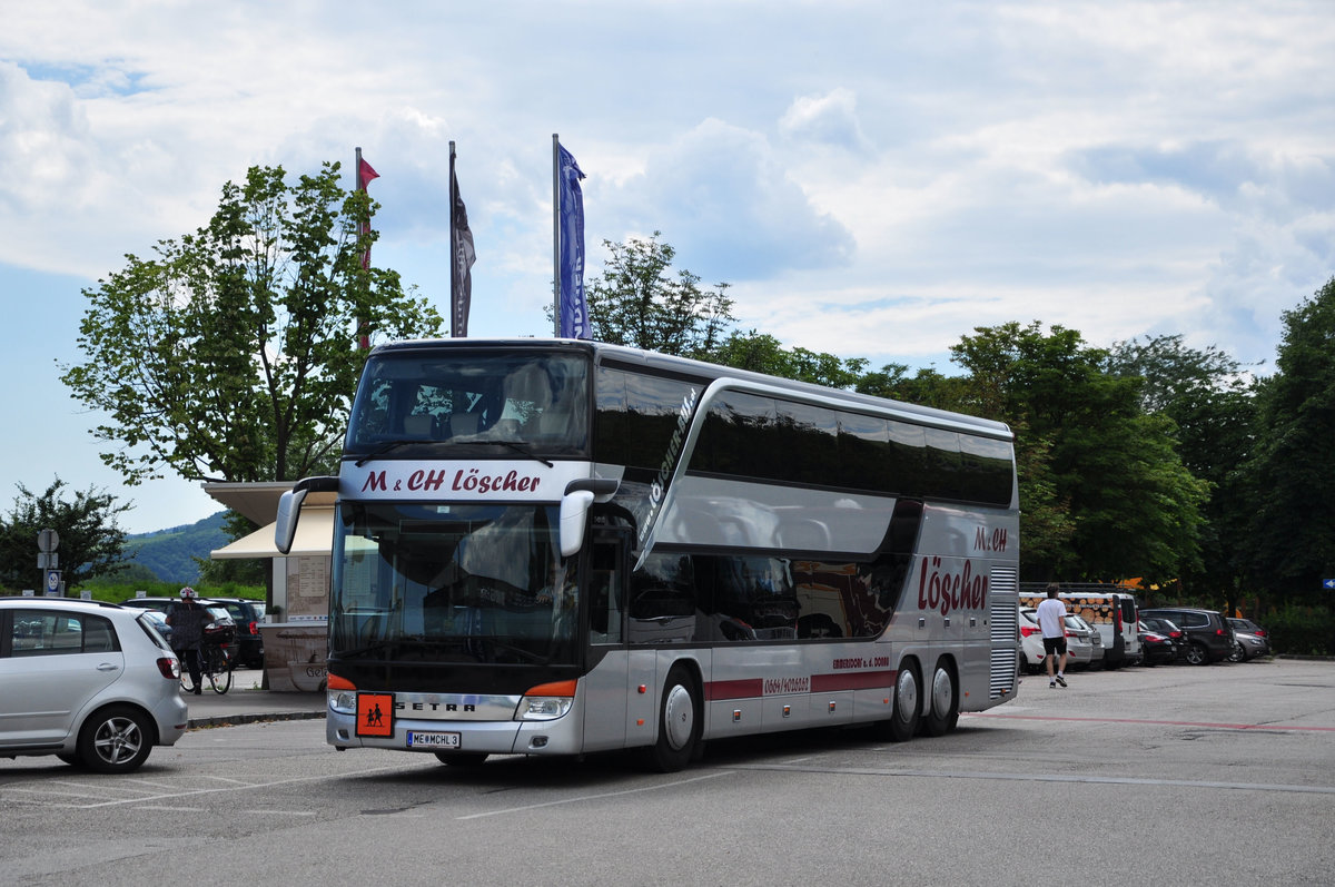 Setra 431 DT von L�scher Reisen aus Nieder�sterreich in Krems gesehen.