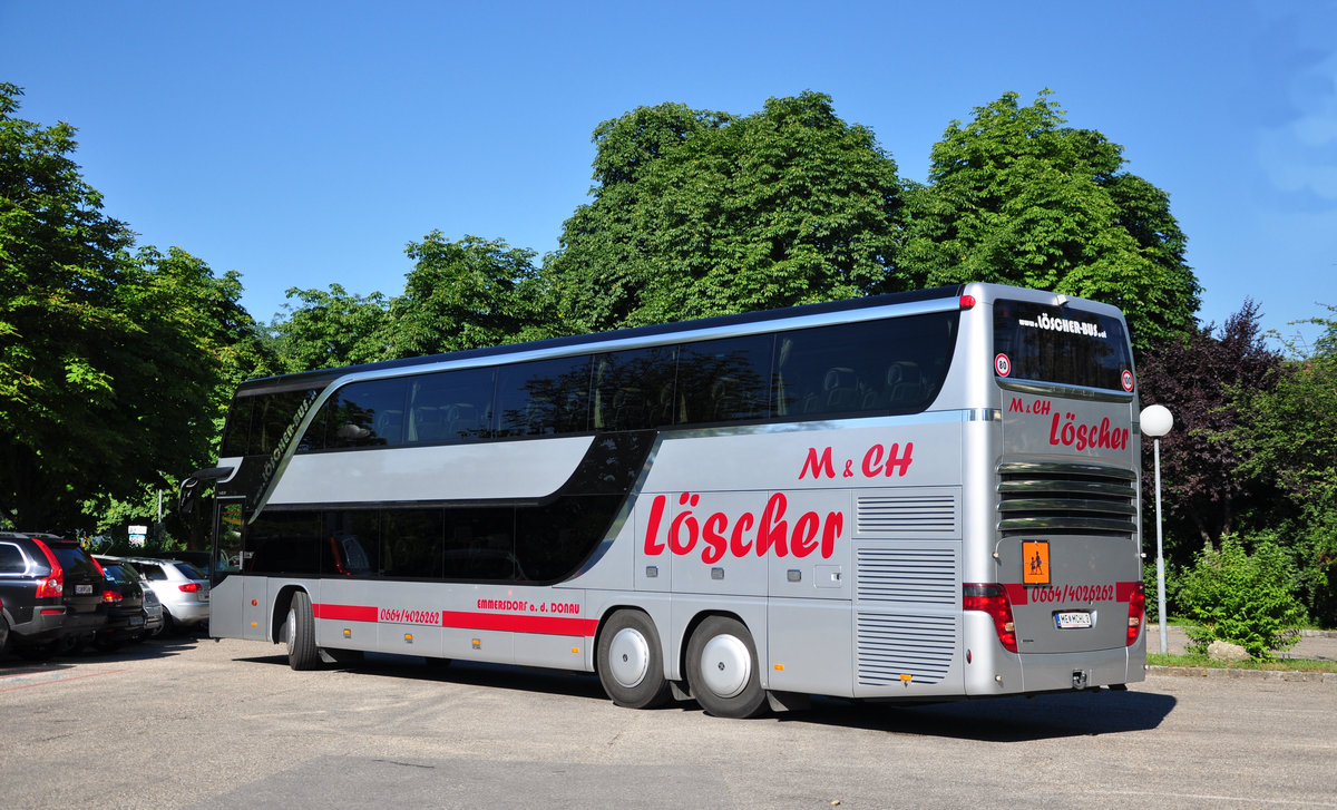 Setra 431 DT von L�scher Reisen aus Nieder�sterreich in Krems gesehen.