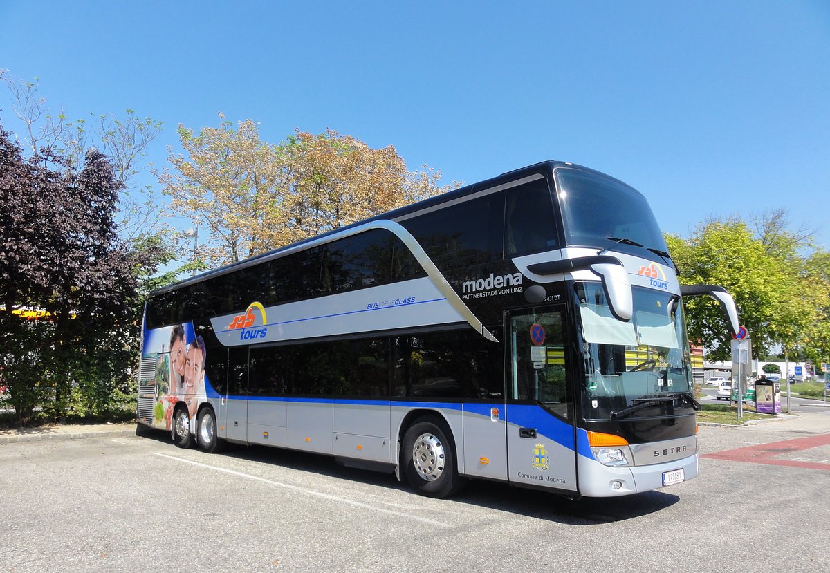 Setra 431 DT von SAB Tours aus �sterreich in Krems.