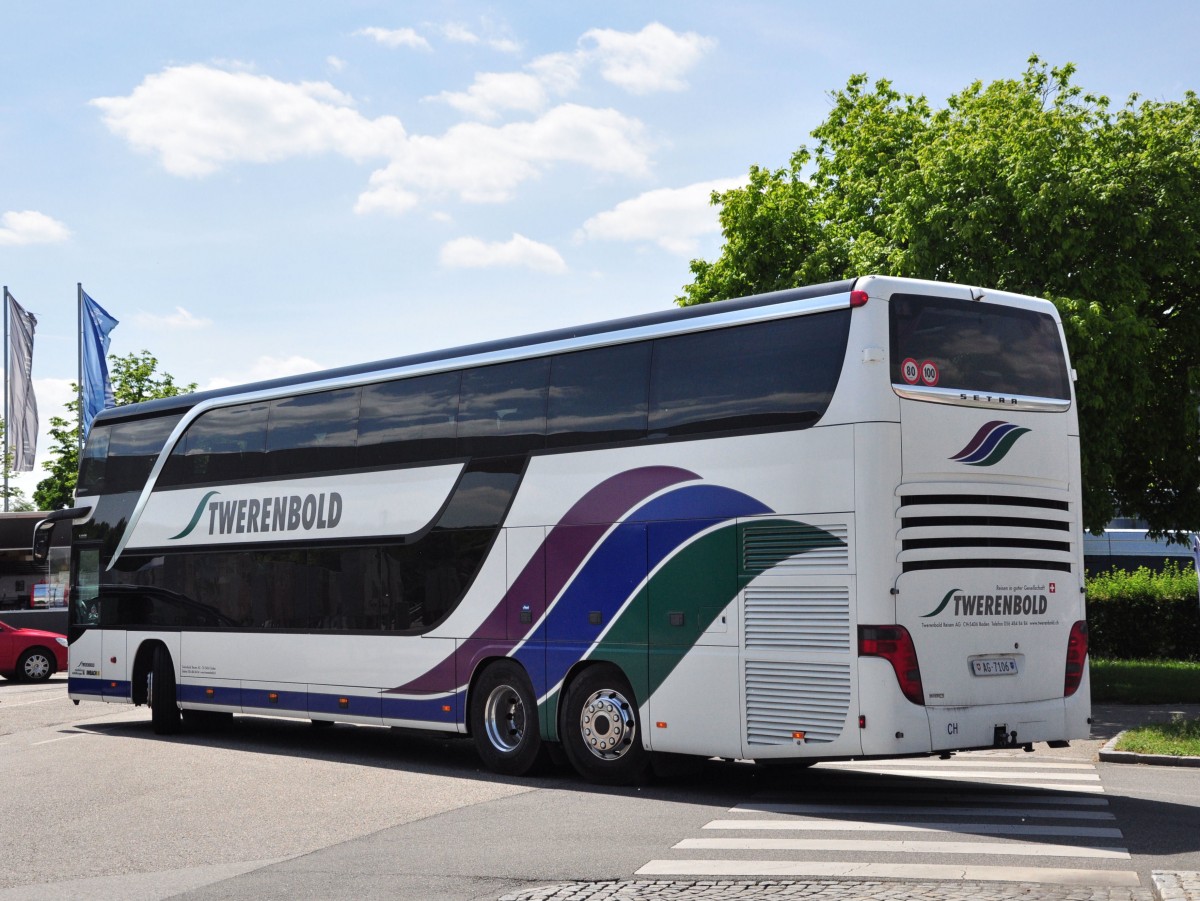 Setra 431 DT von Twerenbold aus der Schweiz im Mai 2015 in Krems.