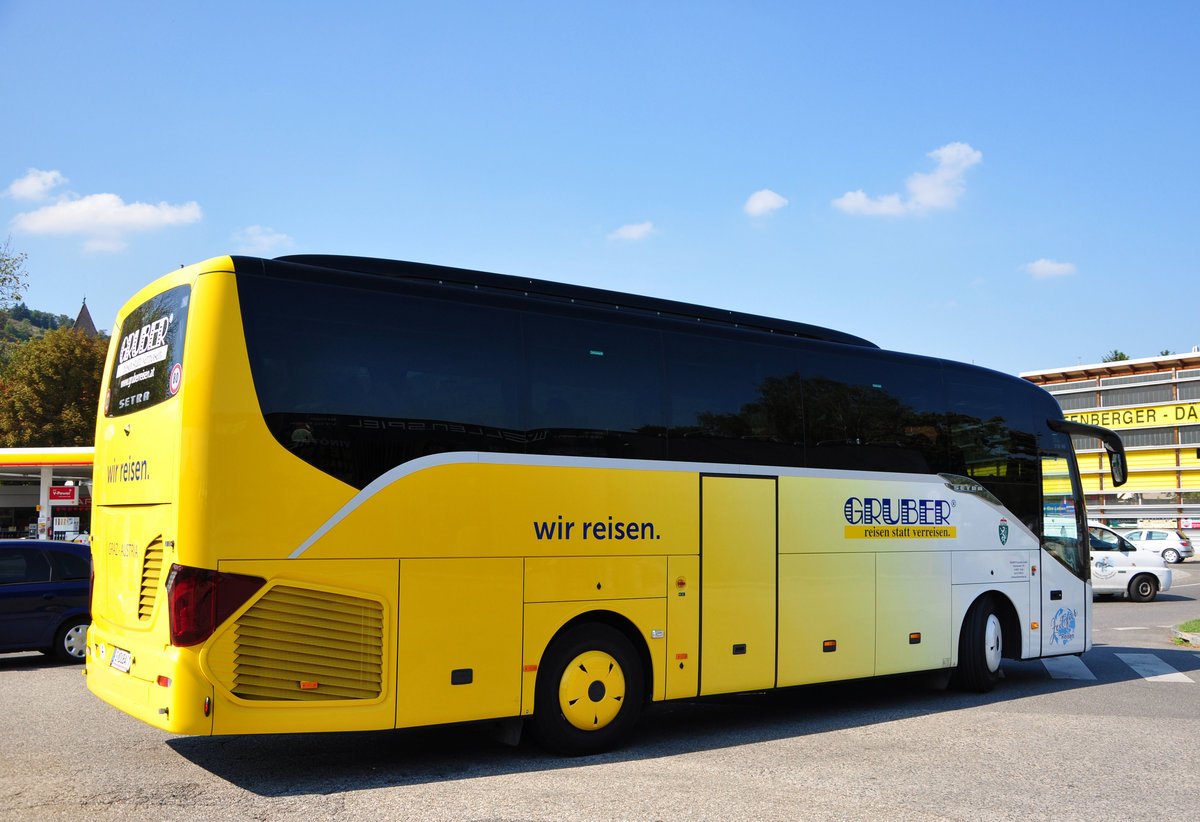 Setra 511 HD von der GRUBER Touristik aus Graz/�sterreich in Krems.
