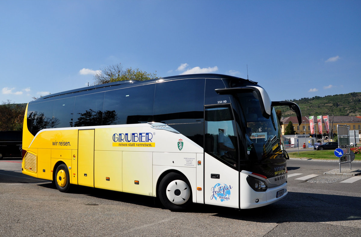 Setra 511 HD von der GRUBER Touristik aus Graz/�sterreich in Krems.