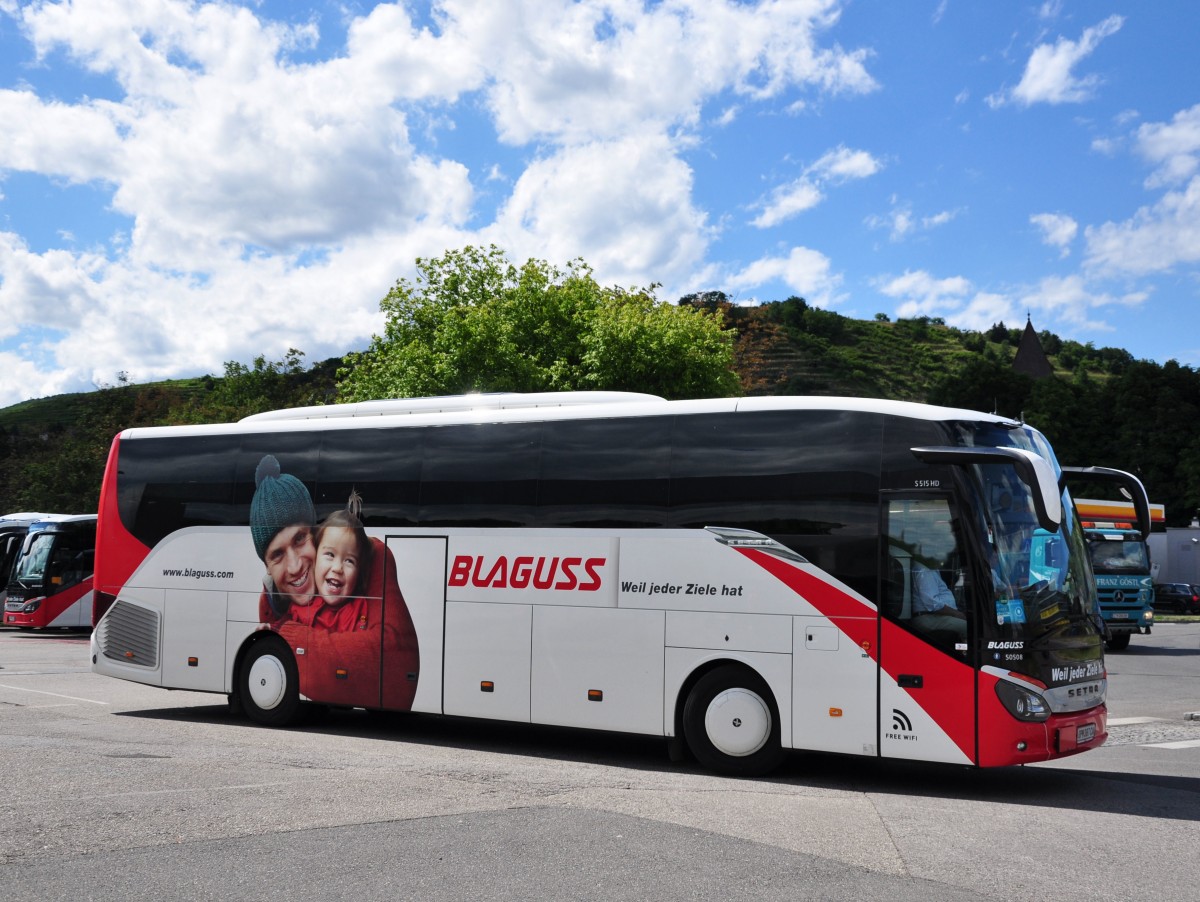 Setra 515 HD von Blaguss Reisen aus sterreich im Juni 2015 in Krems.