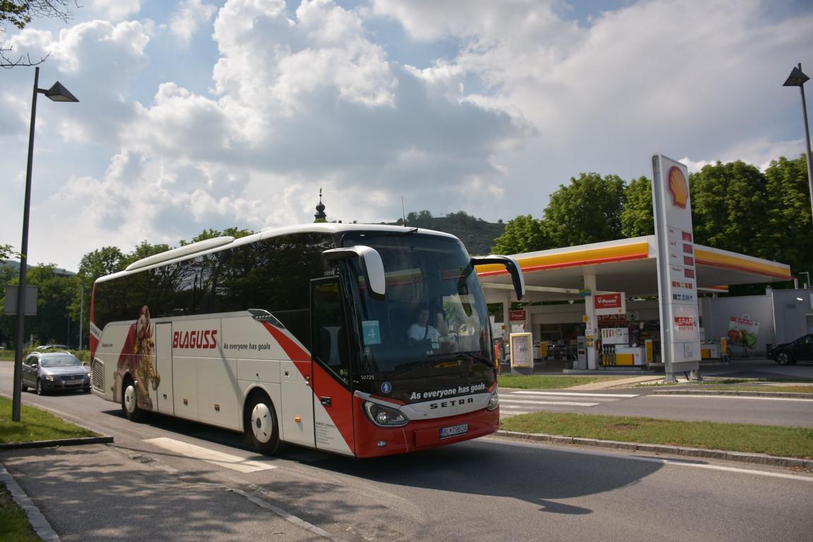 Setra 515 HD von Blaguss Slowakia im Mai 2019 in Krems.