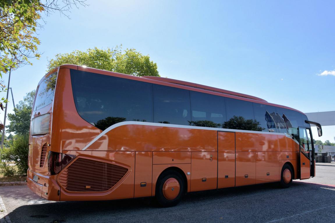 Setra 515 HD von Fellner Busreisen aus �sterreich 2017 in Krems.