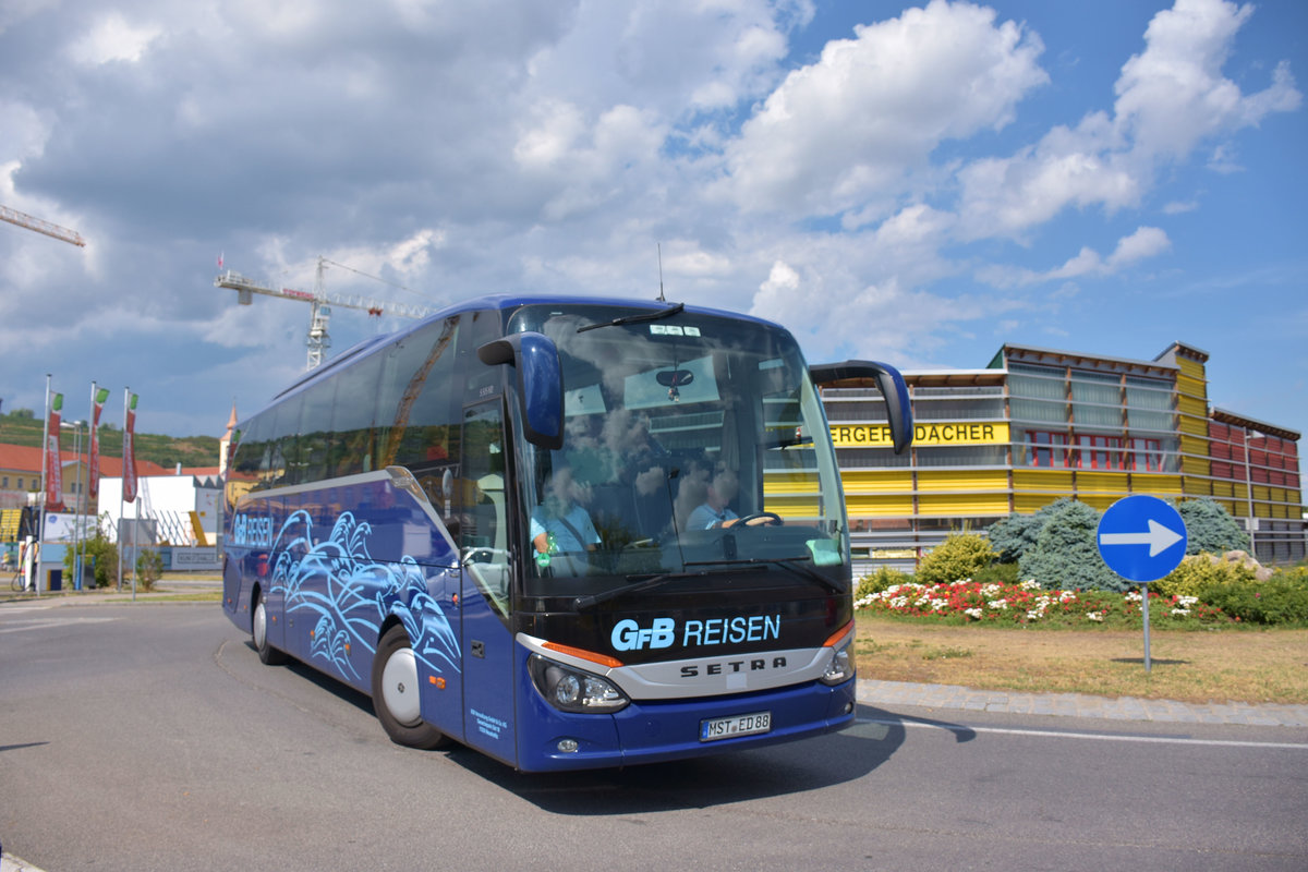 Setra 515 HD von GFB Reisen aus der BRD 2017 in Krems.