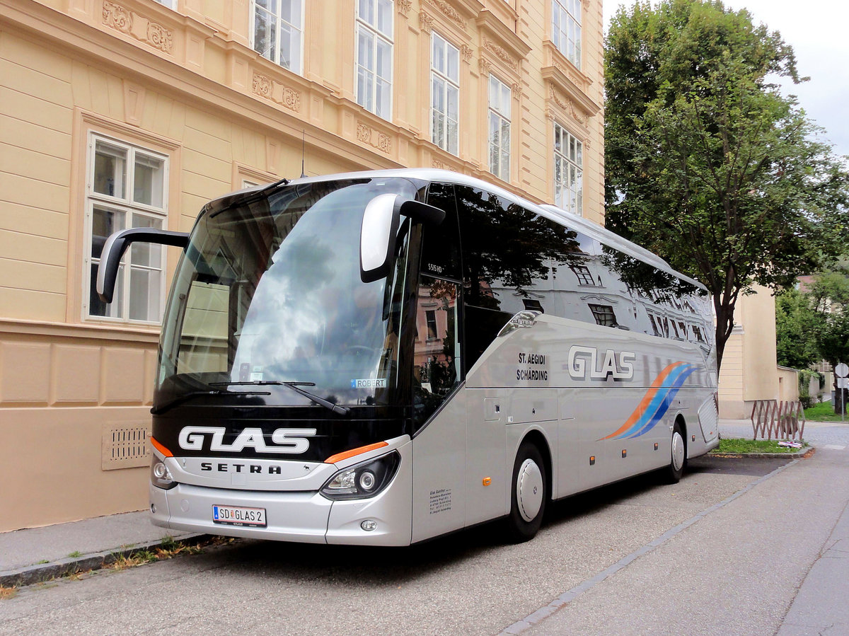 Setra 515 HD von Glas Reisen aus �sterreich in Krems gesehen.