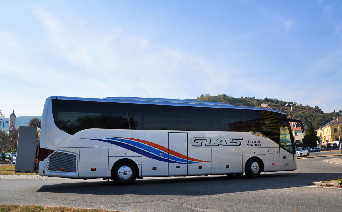 Setra 515 HD von GLAS Reisen aus �sterreich in Krems.