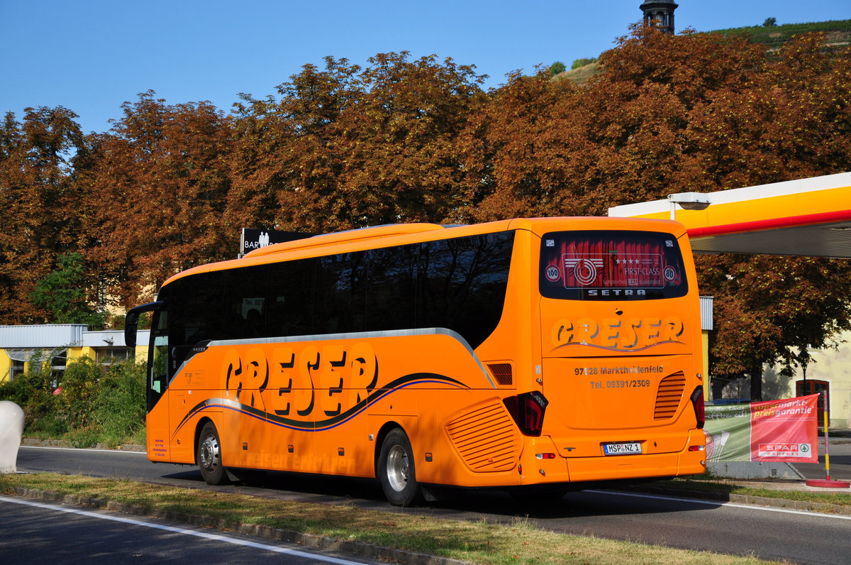 Setra 515 HD von GRESER Reisen aus der BRD in Krems gesehen.