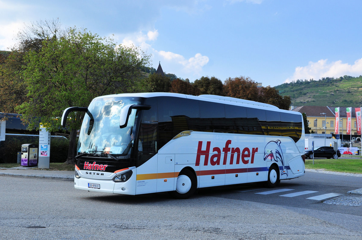 Setra 515 HD von HAFNER Reisen aus �sterreich in Krems gesehen.