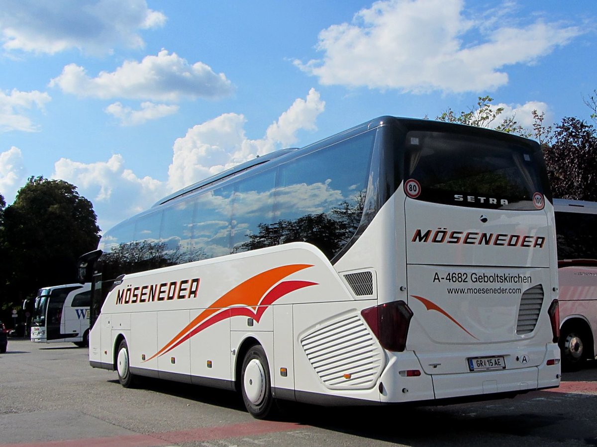 Setra 515 HD von M�seneder Reisen aus �sterreich in Krems gesehen.