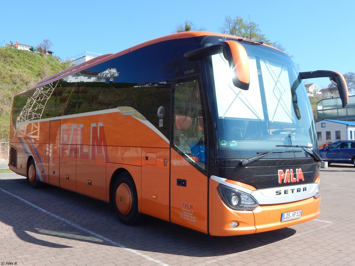 Setra 515 HD von Palm aus Deutschland im Stadthafen Sassnitz.