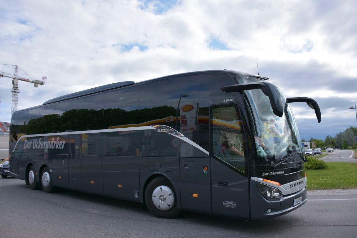 Setra 516 HD von  Der Ukerm�rker  aus der BRD in Krems.