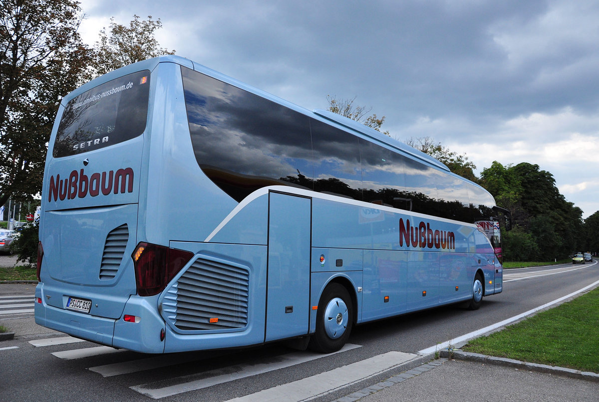 Setra 516 HD von NU�BAUM Reisen aus der BRD in Krems gesehen.