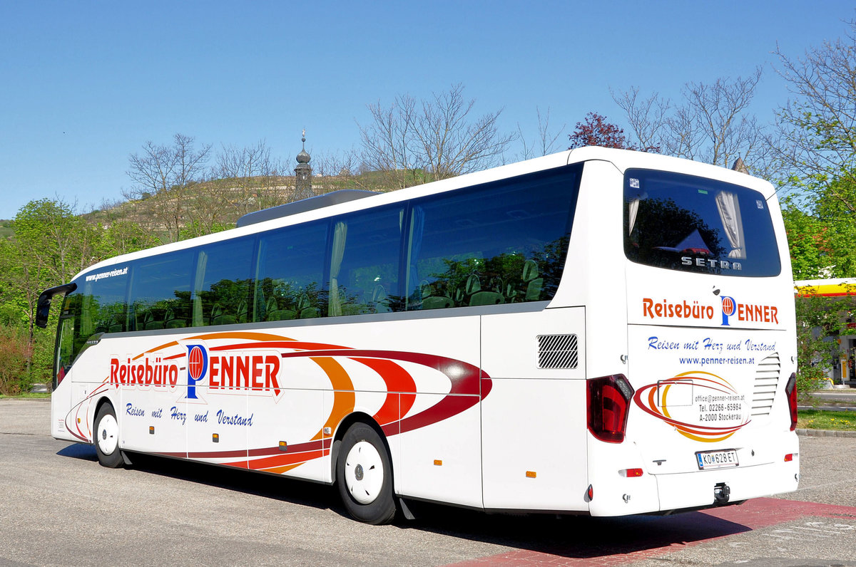 Setra 516 MD vom Reiseb�ro Penner aus Nieder�sterreich in Krems gesehen.