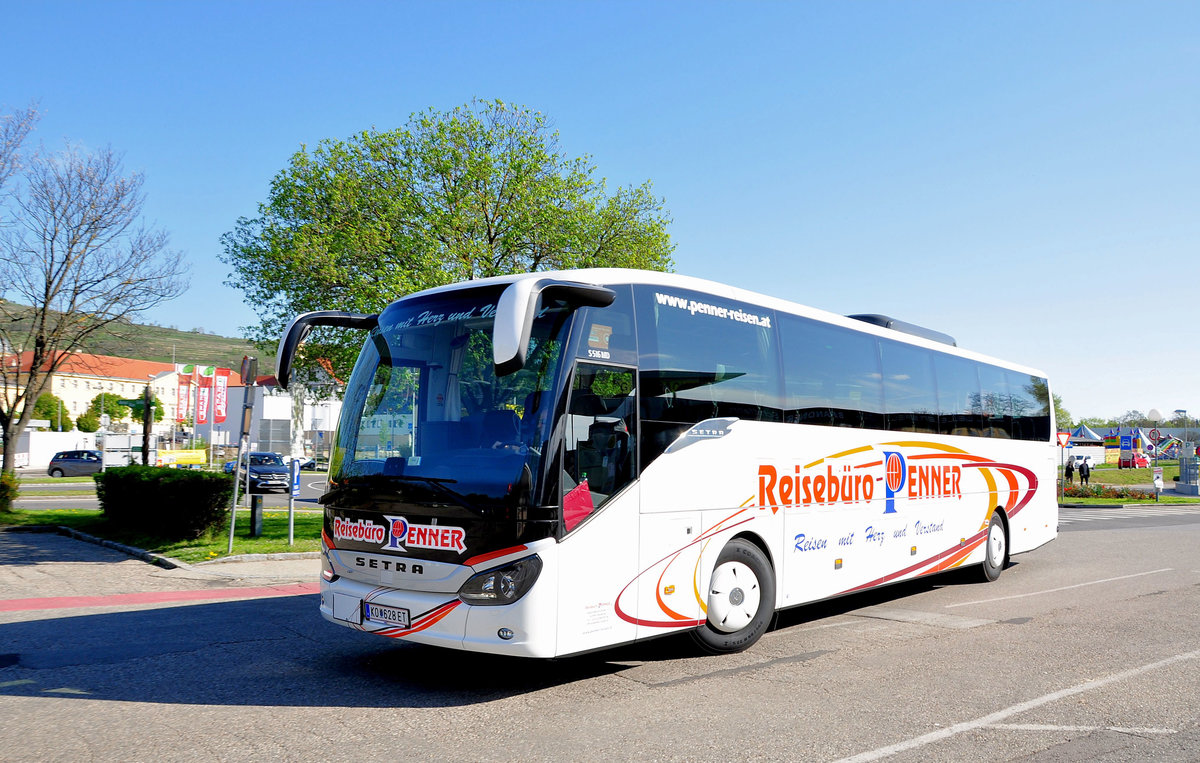 Setra 516 MD vom Reiseb�ro Penner aus Nieder�sterreich in Krems gesehen.