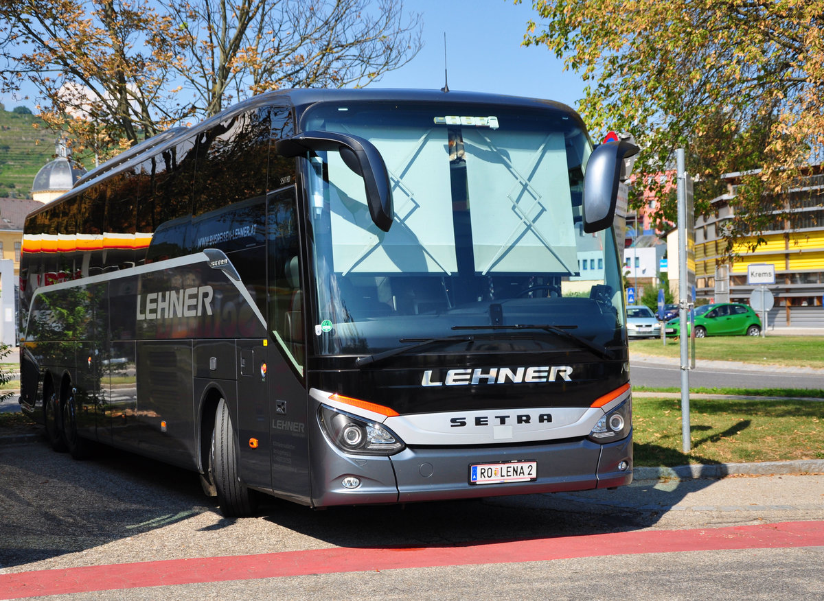 Setra 517 HD von Busreisen LEHNER aus �sterreich in Krems gesehen.