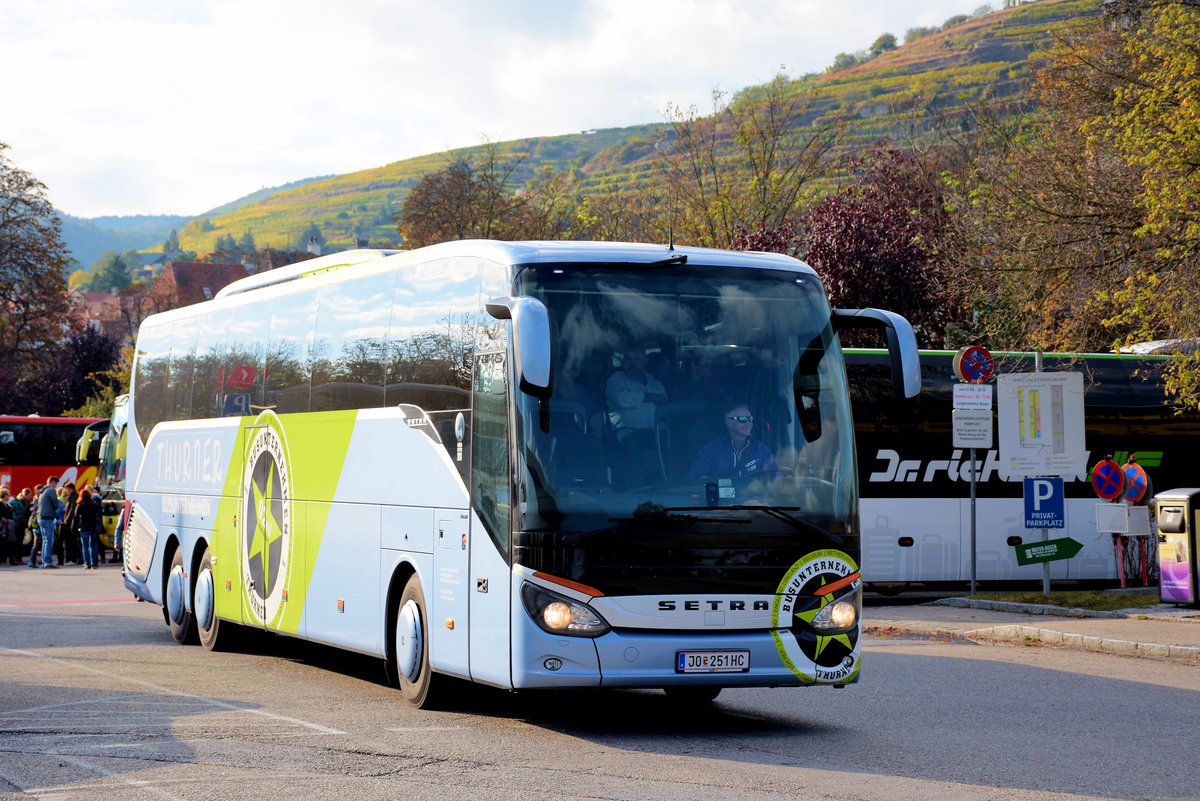 Setra 517 HD vom Busunternehmen Thurner aus sterreich in Krems.