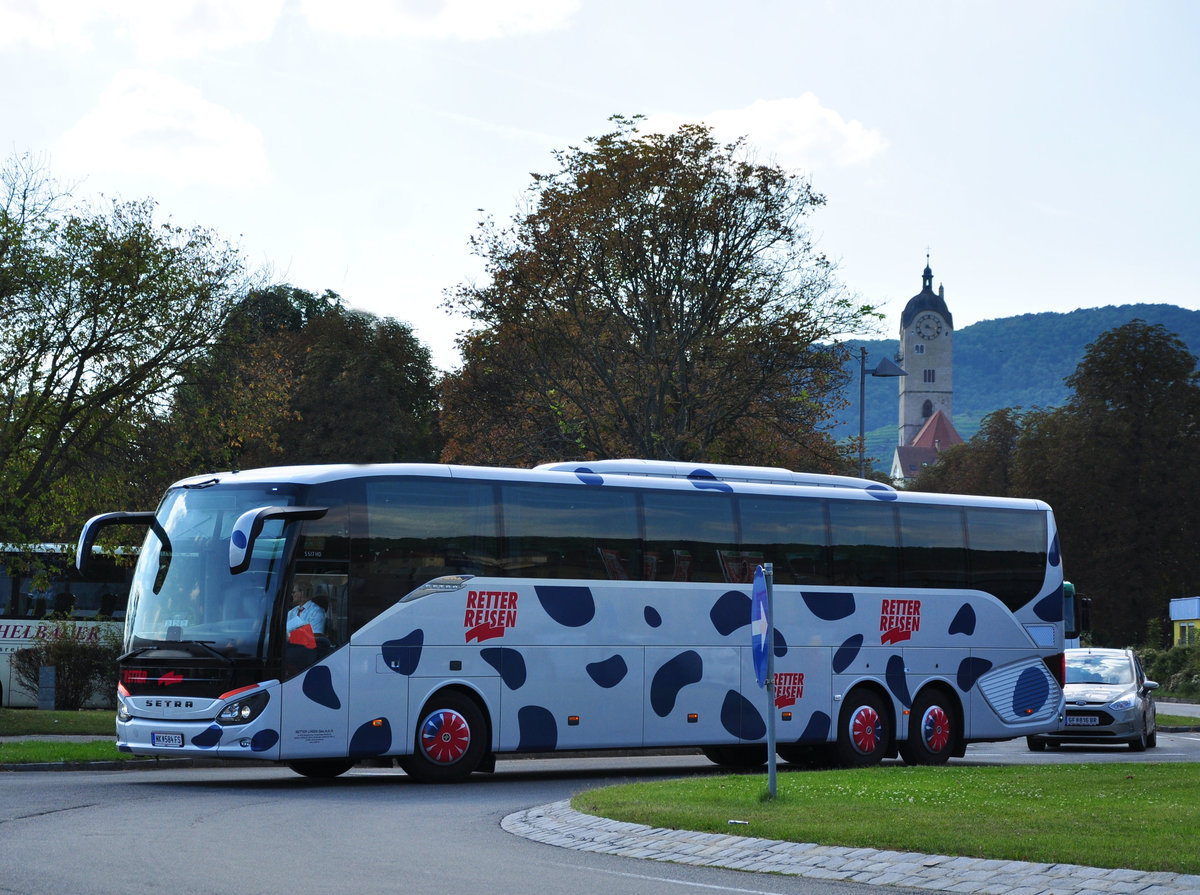 Setra 517 HD von RETTER Reisen aus �sterreich in Krems gesehen.
