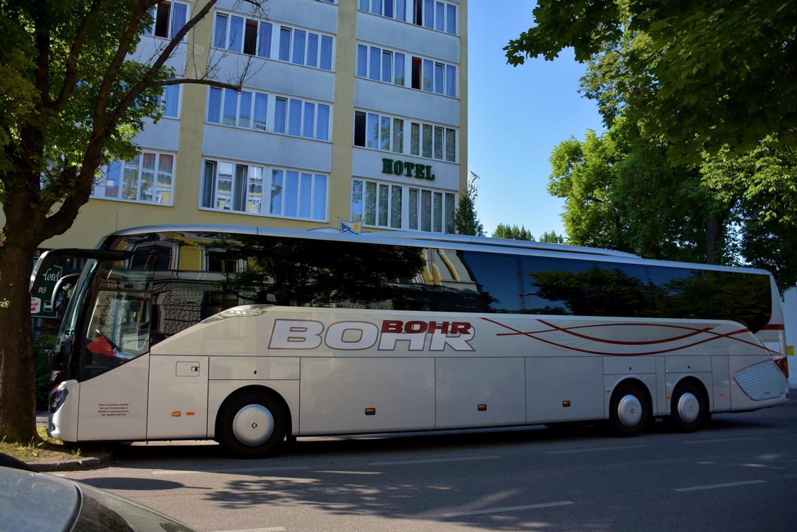 Setra 519 HD von BOHR Reisen aus der BRD in Krems.