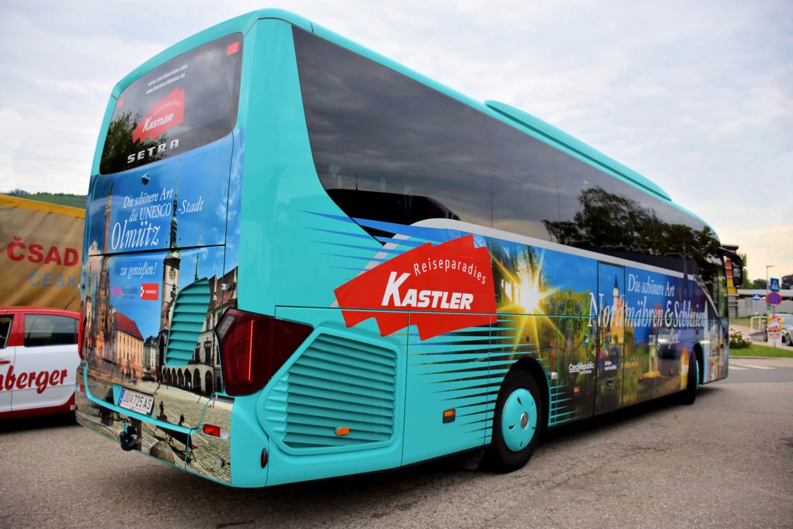 Setra S 515 HD vom Reiseparadies KASTLER aus Ober�sterreich 2018 in Krems gesehen.