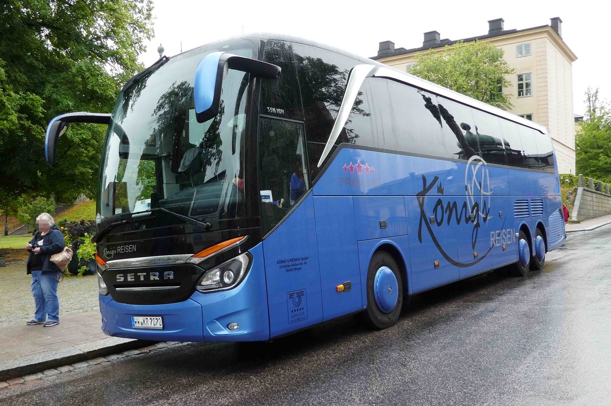 =Setra S 516 von  K�nigs Reisen  steht im August 2017 in Dombas/N
