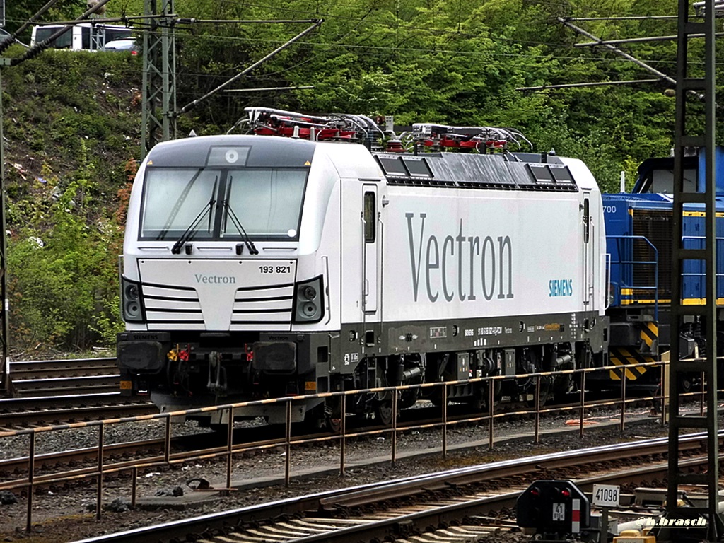 SIEMENS-VECTRON 193 821 (withe lady) war abgestellt beim bf hh-harburg,09.05.15