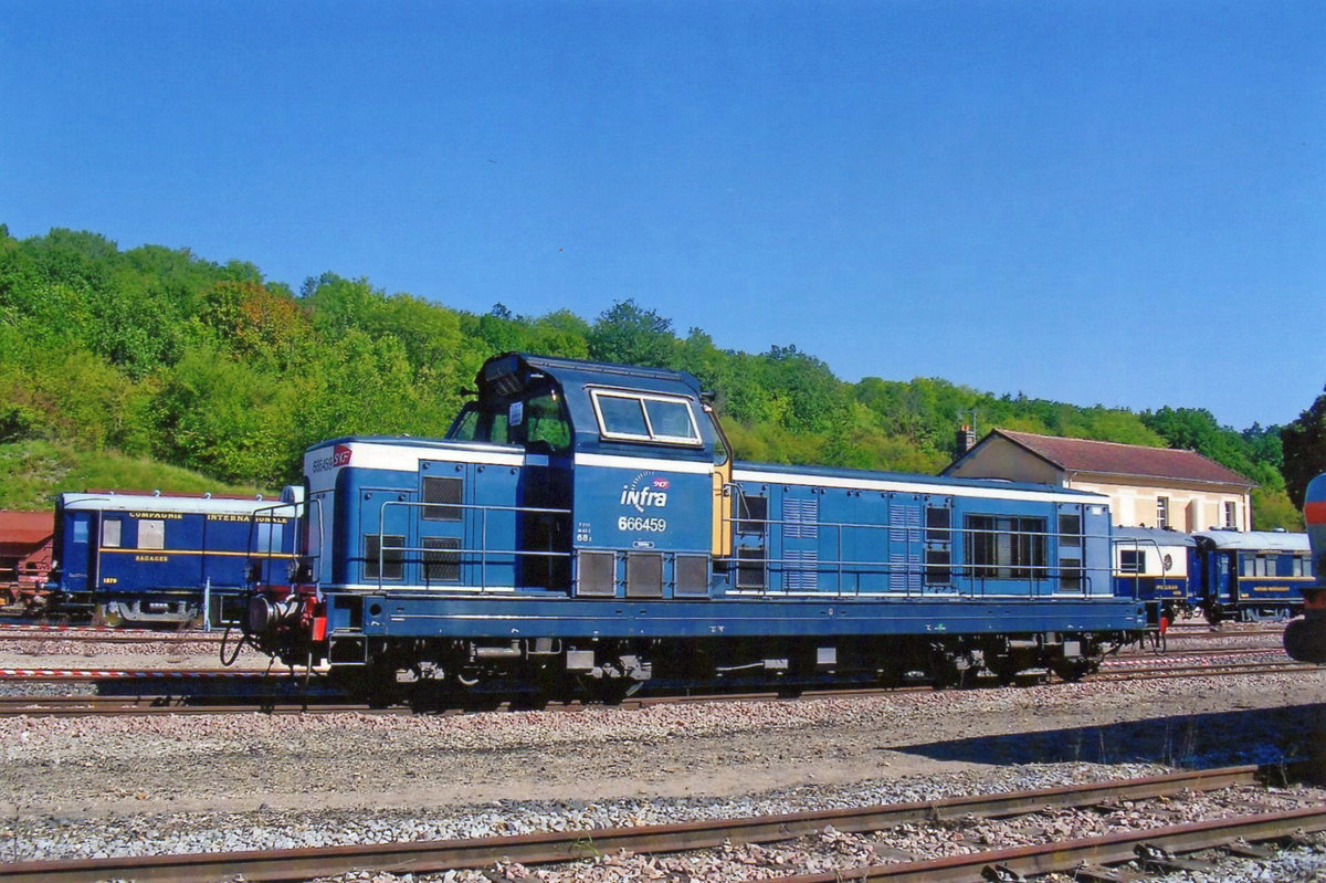 SNCF 66459 steht am 18 September 2010 in Longueville.