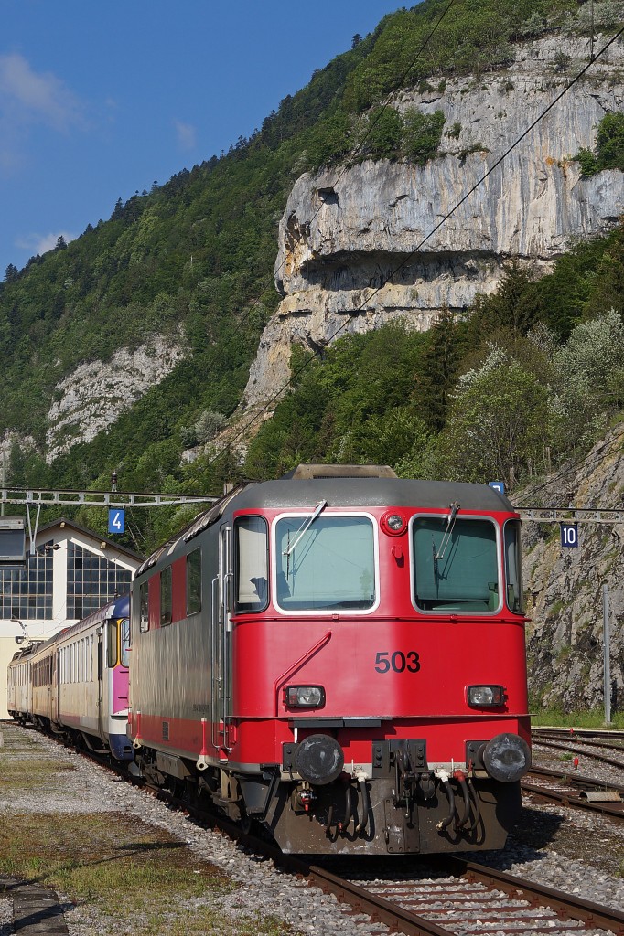 TRAVYS: TRAVYS Re 420 503 ehemals SBB und BLS in Vallorbe am 16. Mai 2015.
Foto: Walter Ruetsch