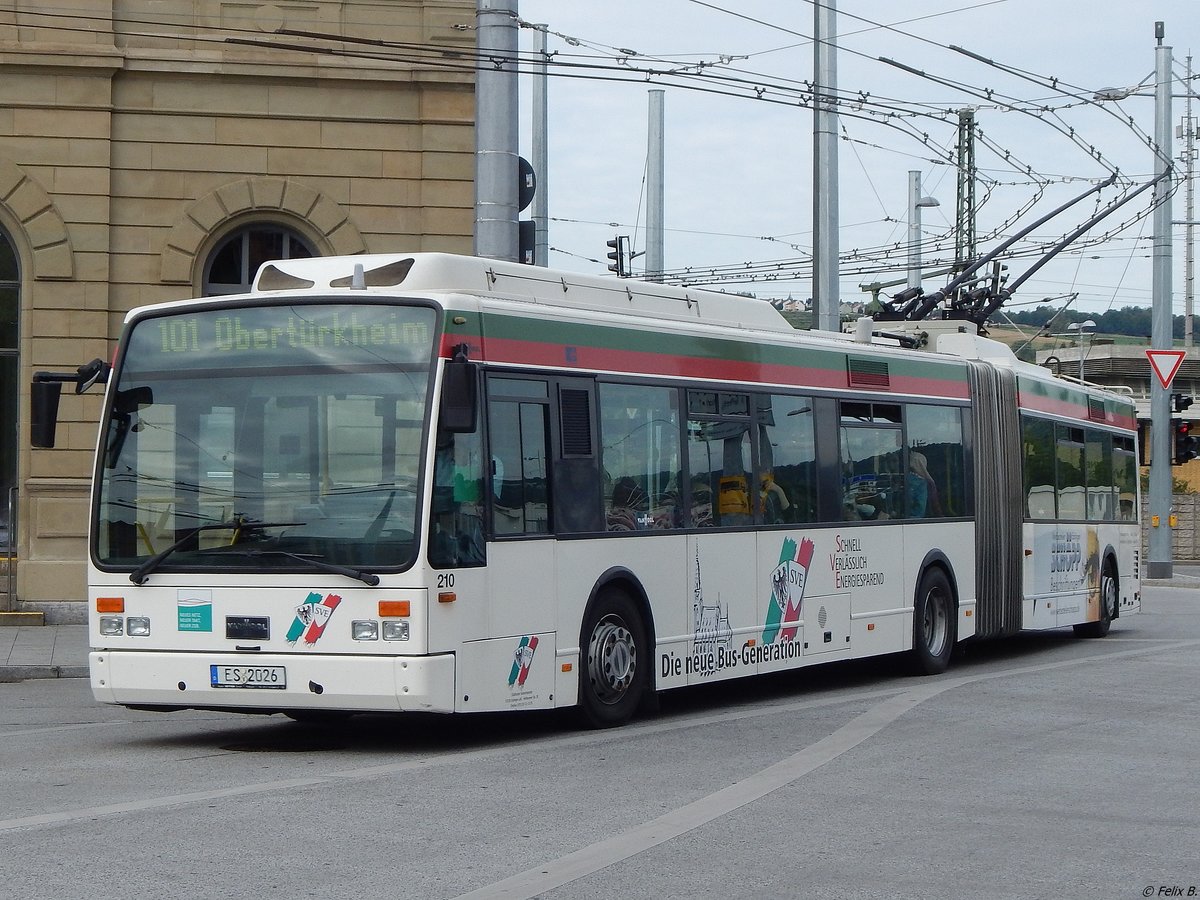 Van Hool AG300T der St�dtischer Verkehrsbetrieb Esslingen in Esslingen.