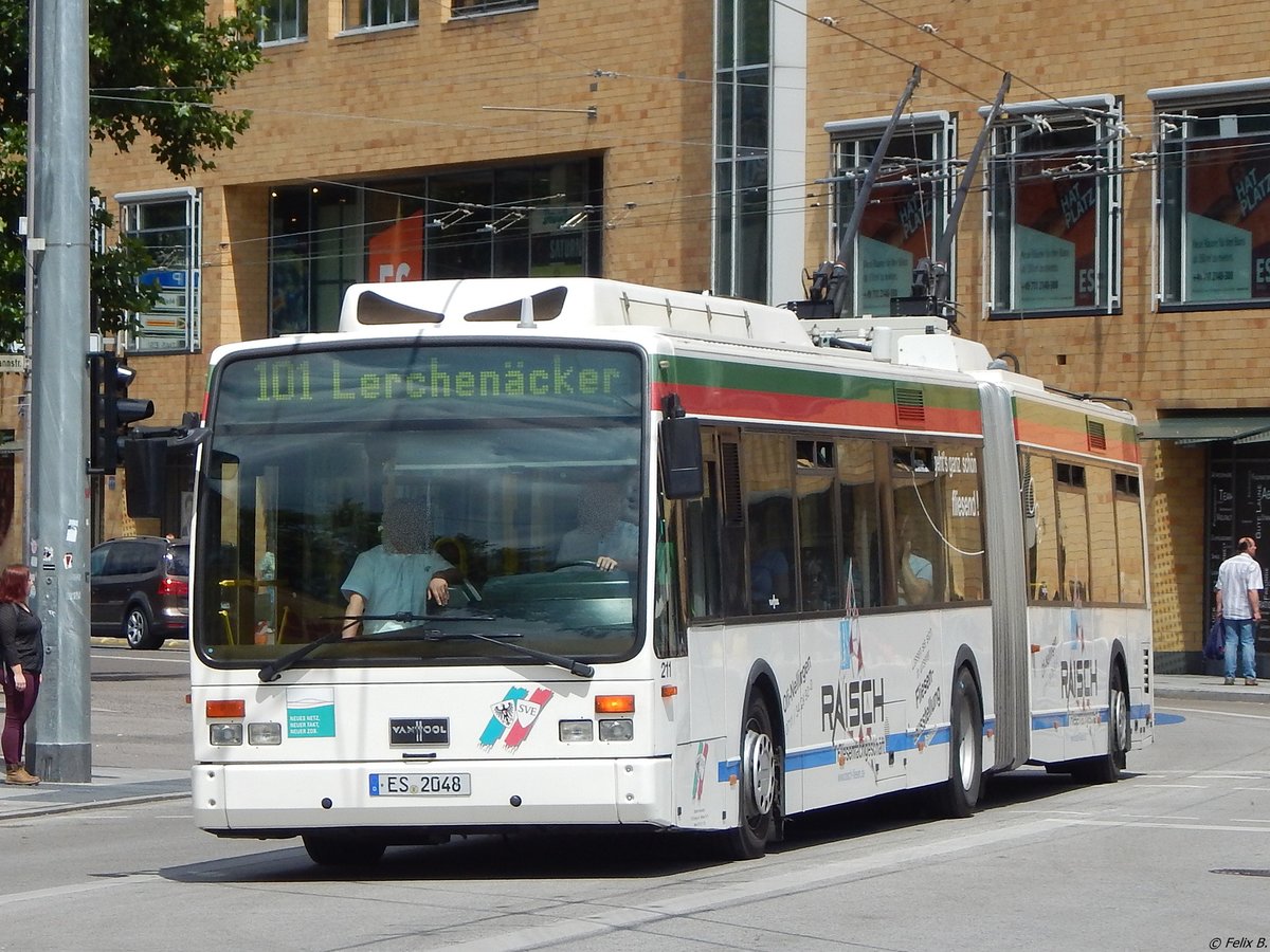 Van Hool AG300T der St�dtischer Verkehrsbetrieb Esslingen in Esslingen.