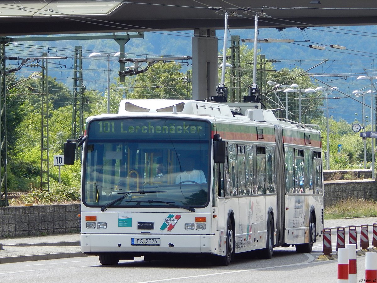 Van Hool AG300T der St�dtischer Verkehrsbetrieb Esslingen in Esslingen.