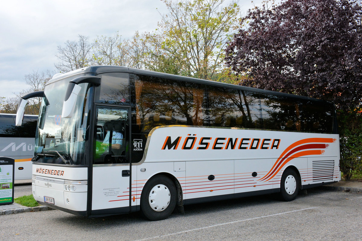 Van Hool T911 Alicron von M�seneder Reisen aus �sterreich in Krems.