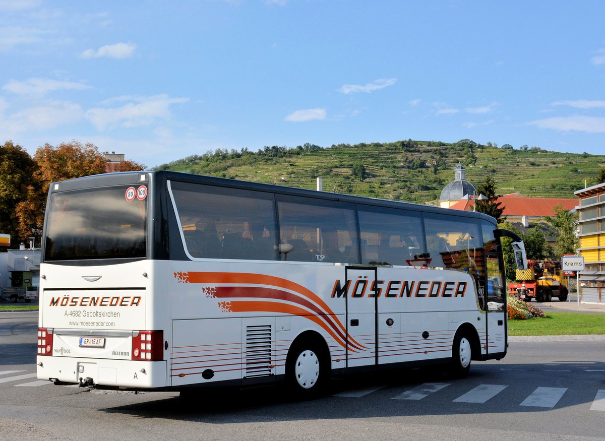 Van Hool T911 Alicron von M�seneder Reisen aus �sterreich in Krems.