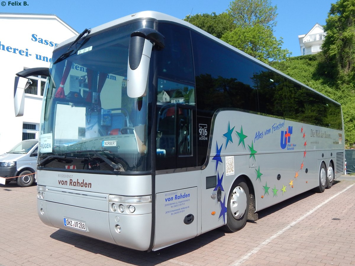 Van Hool T916 von Van Rahden aus Deutschland im Stadthafen Sassnitz.