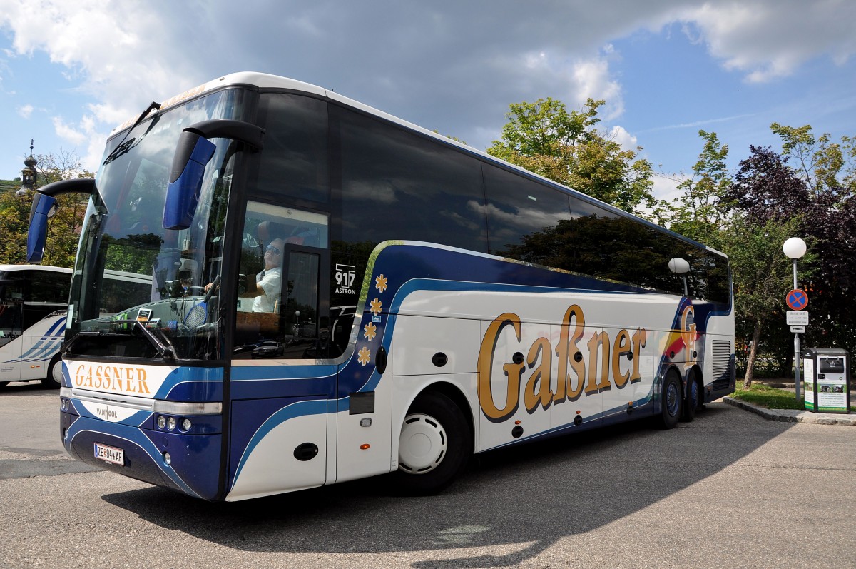 Van Hool T917 Astron von Gassner Reisen aus �sterreich im Juni 2015 in Krems.