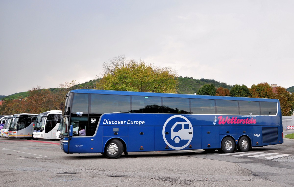 VAN HOOL T919 Altano von Wetterstein Reisen aus Tirol/�sterreich am 9.9.2014 in Krems gesehen.
