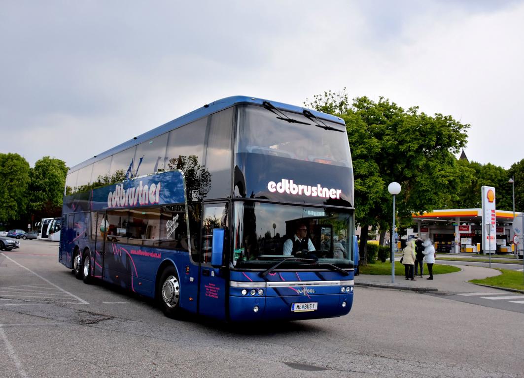 Van Hool T925 Astromega von Edtbrustner Reisen aus Nieder�sterreich in Krems.