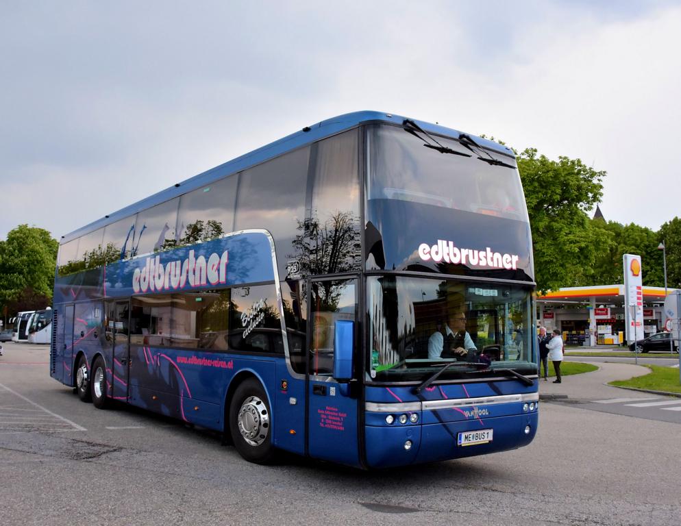 Van Hool T925 Astromega von Edtbrustner Reisen aus Nieder�sterreich in Krems.