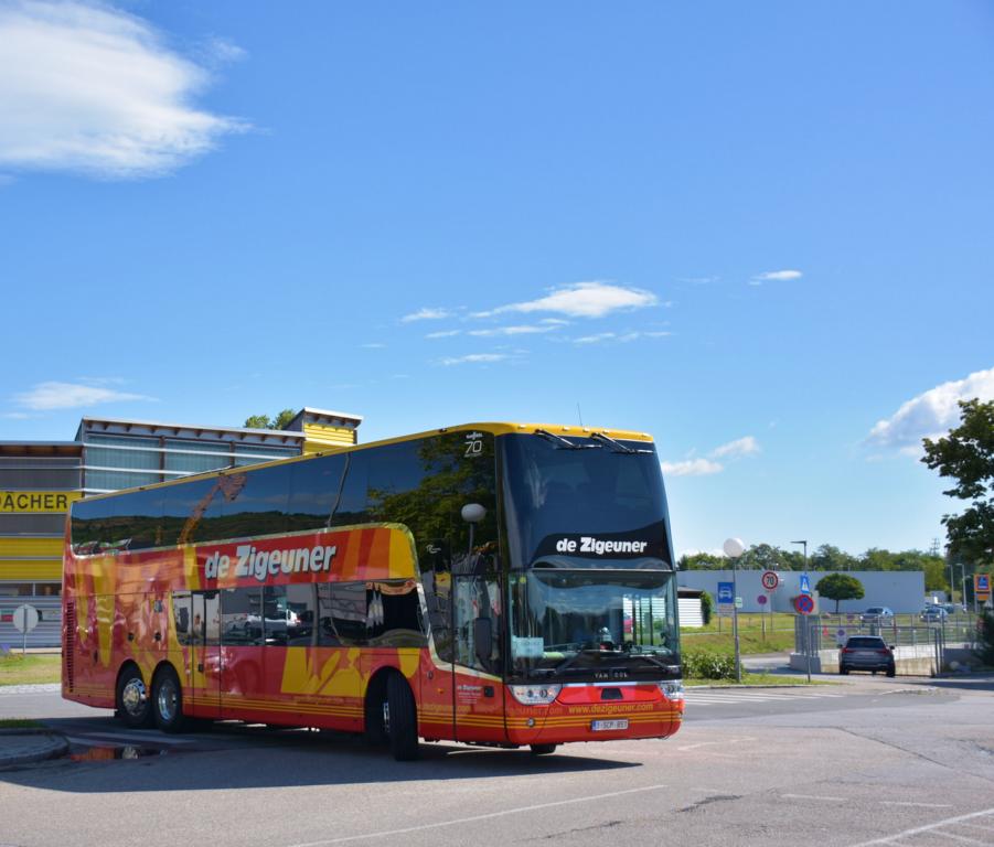 Van Hool TX Astromega von De Zigeuner Reisen aus Belgien 2017 in Krems.