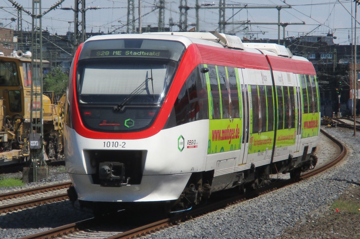 Volmetalbahn 1010-2 treft am 22 Mai 2010 in Düsseldorf Hbf ein.