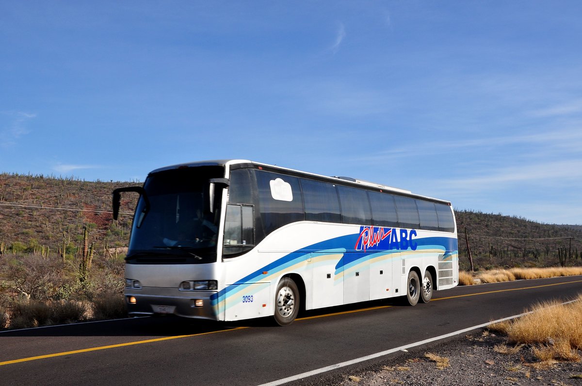 Volvo 7550 von Plus ABC in der Baja California Sur/Mexico gesehen.