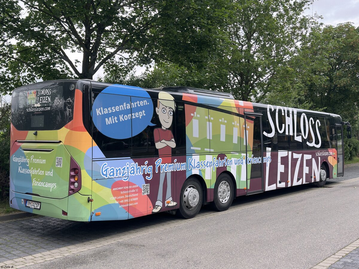 Volvo 8900 von Schloss Leizen aus Deutschland in Malchow.