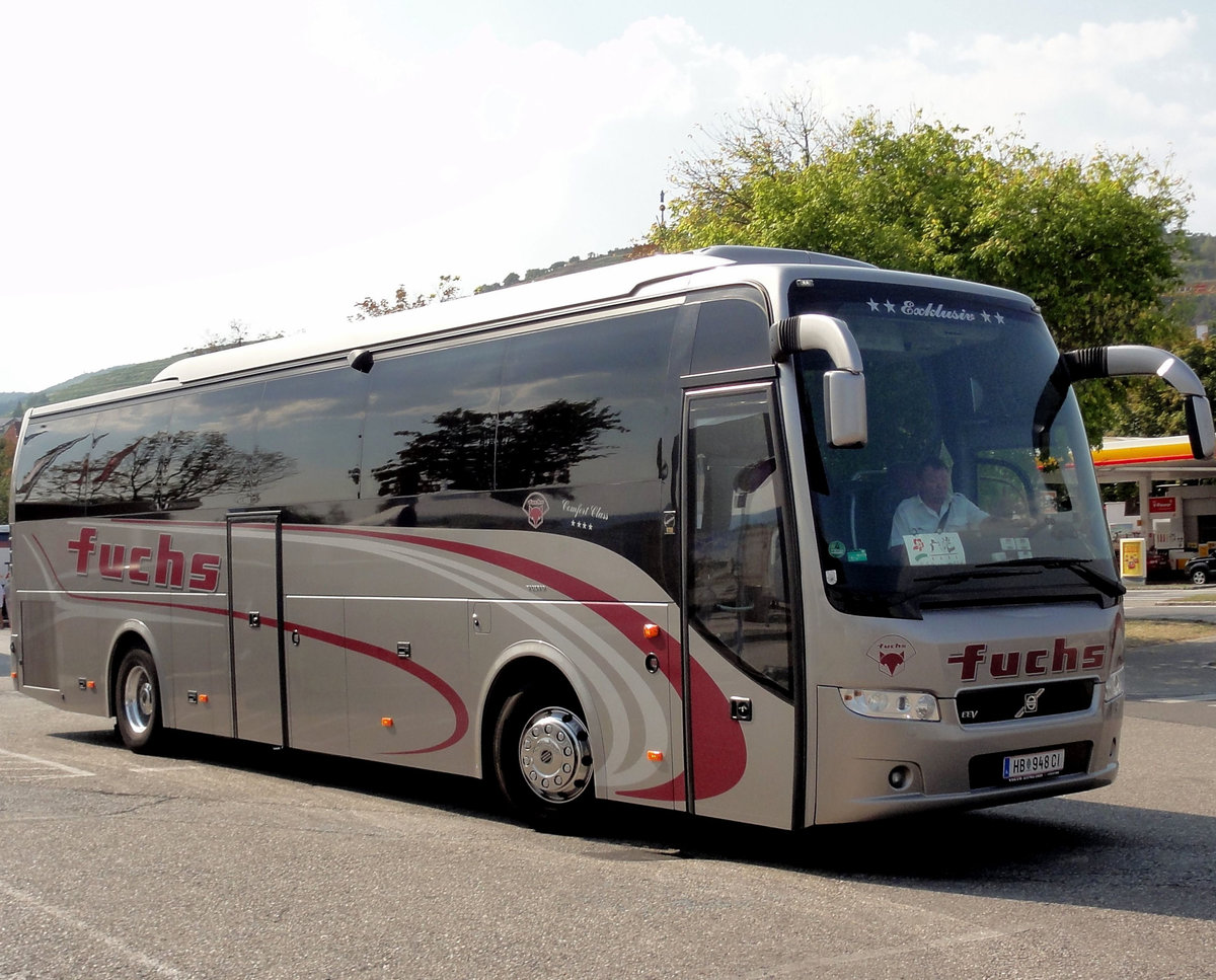 Volvo 9700 von Fuchs Reisen aus �sterreich in Krems gesehen.