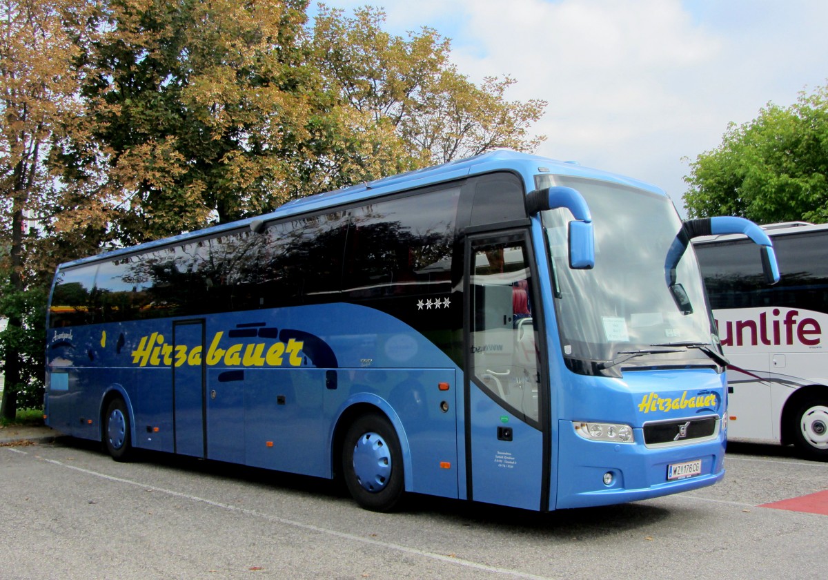 VOLVO 9700 von HIRZABAUER Reisen aus �sterreich im September 2013 in Krems.