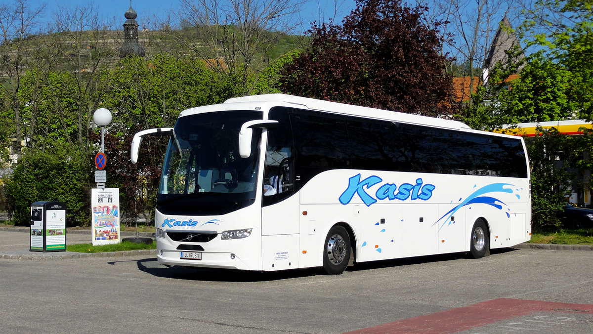 Volvo 9700 von Kasis Reisen aus �sterreich in Krems gesehen.