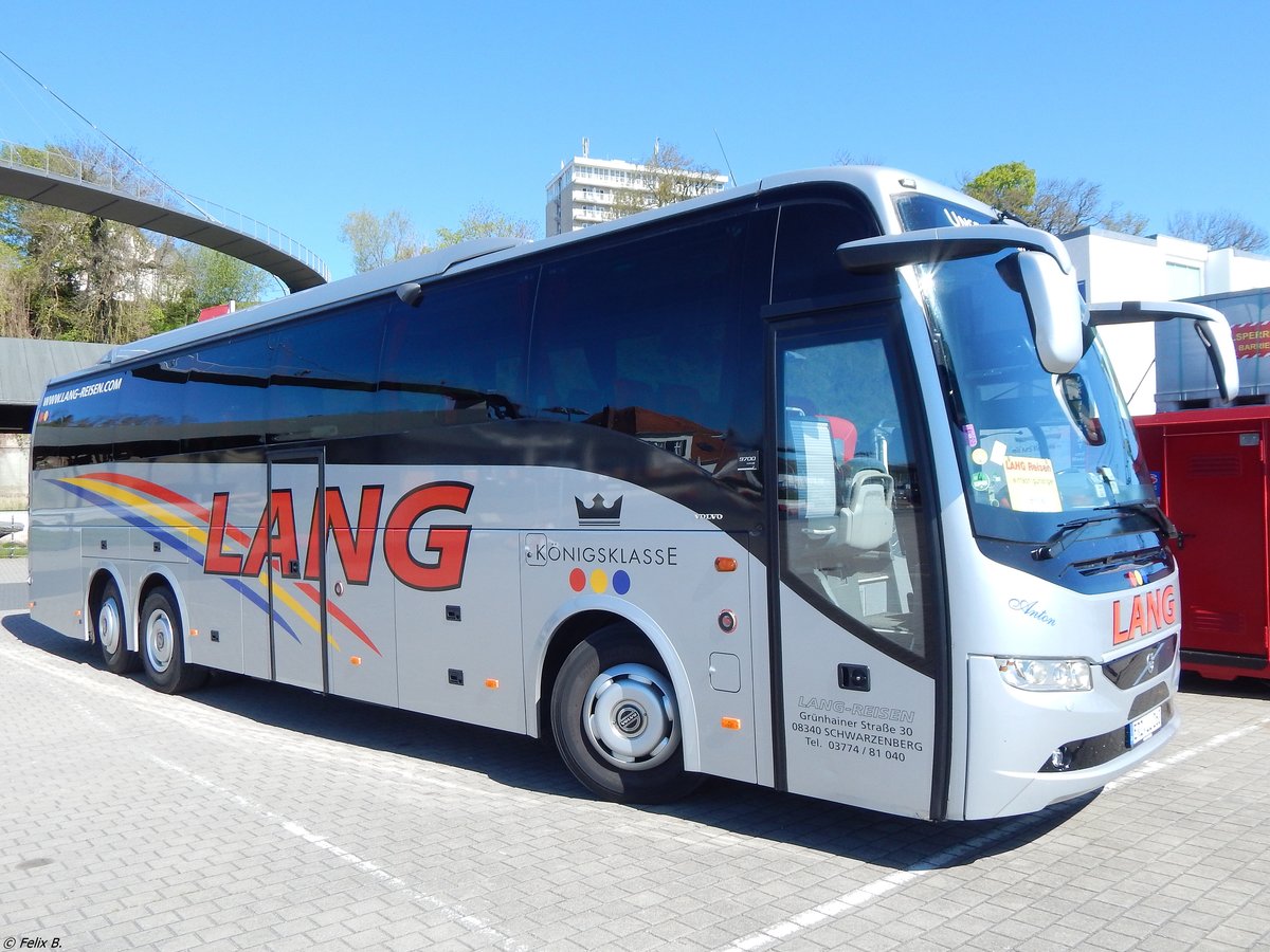 Volvo 9700 von Lang aus Deutschland im Stadthafen Sassnitz.