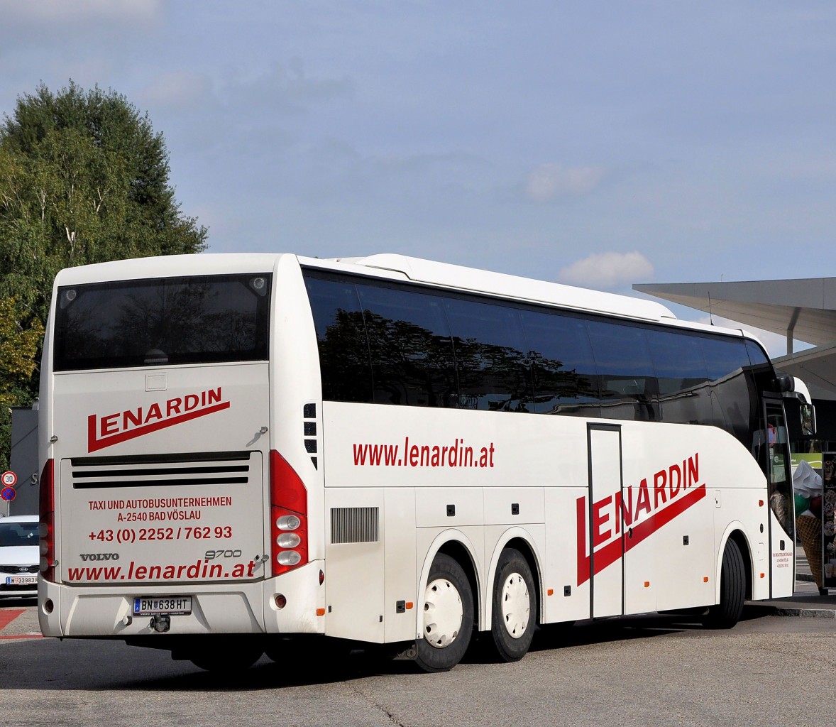 VOLVO 9700 von LENARDIN/sterreich im September 2013 in Krems.