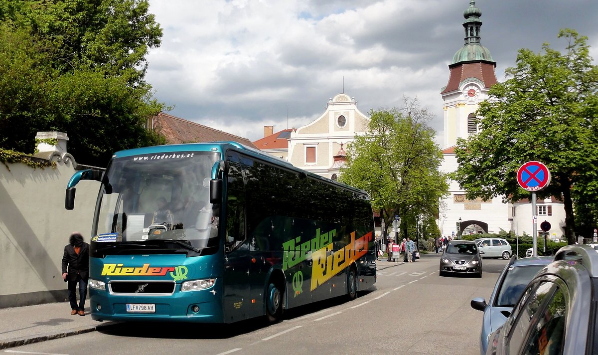 Volvo 9700 von Rieder Reisen aus �sterreich in Krems gesehen.